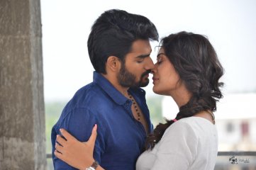 RX 100 Movie Liplock Stills